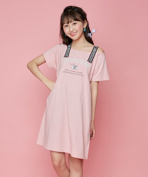 セール 60 Off 接触冷感肩あきロゴテープワンピース ジェニィラブ Jenni Love Magaseek