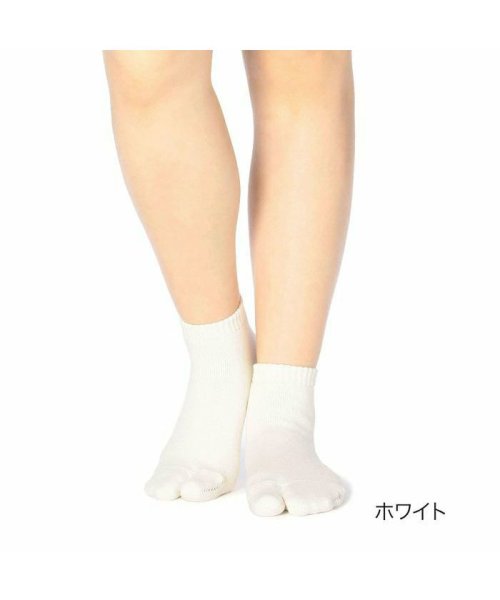 fukuske(フクスケ)/福助 公式 靴下 ソックス レディース フクスケ 足袋型 パイル スニーカー スニーカーソックス ショート ショートソックス<br>22.5－24.5cm 31/ホワイト