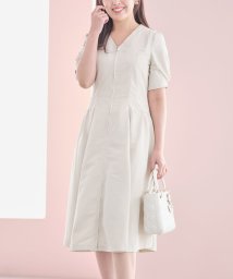 tocco closet(トッコクローゼット)/パール付きフロントファスナーパフスリーブワンピース/BEIGE