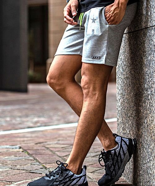 C V R A 別注フェルト刺繍入りストレッチショーツ ハーフパンツ メンズ ショートパンツ 短パン 膝上 ひざ上 ブランド フェルト キャバリア Cavaria Magaseek