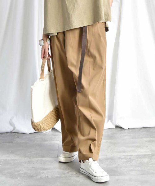ARGO TOKYO(アルゴトウキョウ)/Belted wrap pants 22020　ベルト付きワイドパンツ　ワイドパンツ　夏パンツ　ボトムス/ブラウン