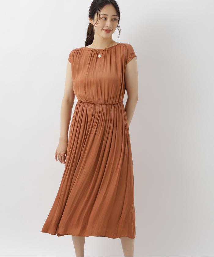 セール 割繊サテンギャザーワンピース ナチュラルビューティーベーシック Natural Beauty Basic Magaseek