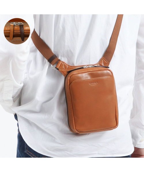 ウルティマトーキョー ショルダーバッグ Ultima Tokyo リベロ 斜めがけバッグ 縦型 ショルダーポーチ 財布 カード収納 本革 776 ウルティマ トーキョー Ultima Tokyo Magaseek