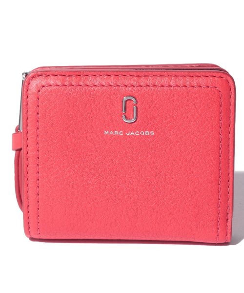  Marc Jacobs(マークジェイコブス)/MARC JACOBS THE SOFTSHOT WALLET マークジェイコブス ソフトショット ラウンドファスナー 二つ折り財布 M0015122/レッド系