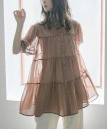 Fashion Letter(ファッションレター)/透け感を楽しむ、ティアードブラウス チュニック レディース 半袖 トップス シアー ジョーゼット Aライン フリル 体型カバー ぽわん袖 パフスリーブ ゆったり/モカ