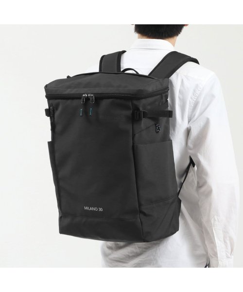 ビアンキ リュック Bianchi スクエアリュックサック バックパック A3 B4 大容量 ボックス型 抗菌ポケット 通学 通勤 自転車通勤 Tbpm 04 ビアンキ Bianchi Magaseek