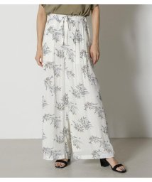 AZUL by moussy(アズールバイマウジー)/FLOWER RELAX PANTS/柄WHT5