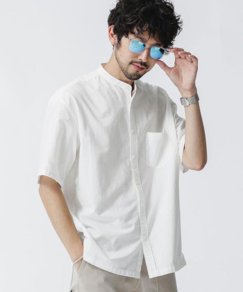 nano・universe(ナノ・ユニバース)/リラックスフィットバンドカラーシャツ　半袖/ホワイト