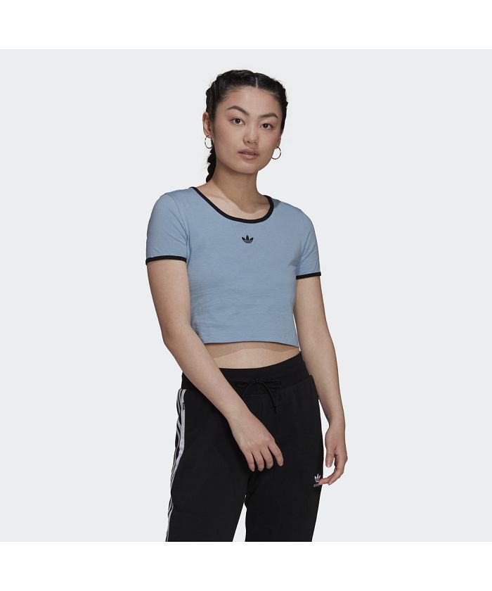 adidas クロップドtシャツ