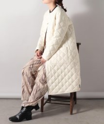 FREDY&GLOSTER(フレディアンドグロスター)/【別注】【TRADITIONAL WEATHERWEAR/トラディショナル ウェザーウェア】ARKLY LONG キルティングロングコート/オフホワイト