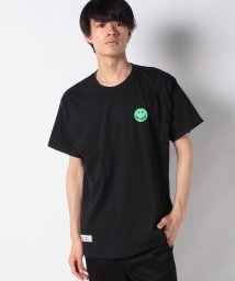 go slow caravan MENS SELECT BRAND(ゴースローキャラバンメンズセレクトブランド)/MANASTASH FLUORESCENT SMILE TEE/ブラック