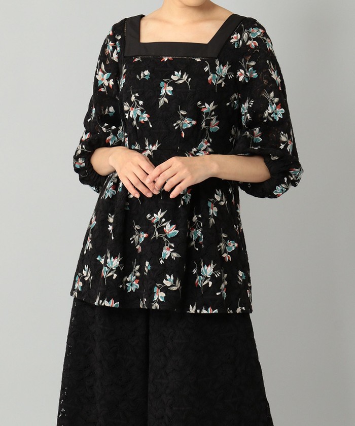GRACECONTINENTAL レース刺繍スクエアネックトップ ブラック 36 GRACECONTINENTAL レース刺繍スクエアネックトップ ブラック 36