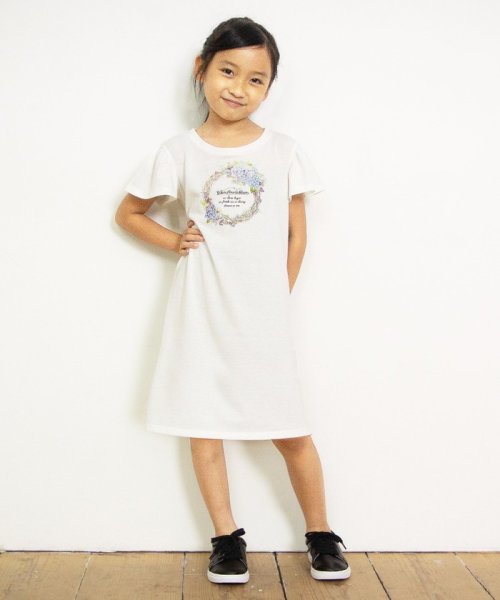 フラワーリース柄 プリントワンピース コムサイズム キッズ Comme Ca Ism Kids Magaseek