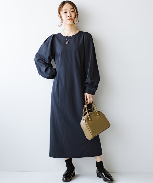 オフィスにもフォーマルにもきちんとしたいときにこれさえあれば安心 大人の余裕が生まれるワンピース By Que Made Me ハコ Haco Magaseek