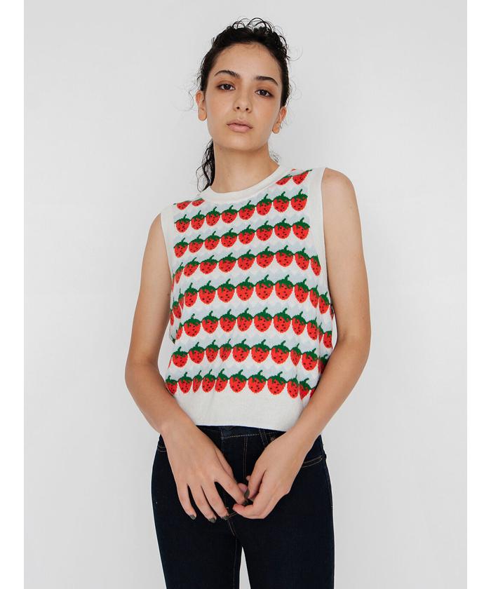 levi's strawberry vest