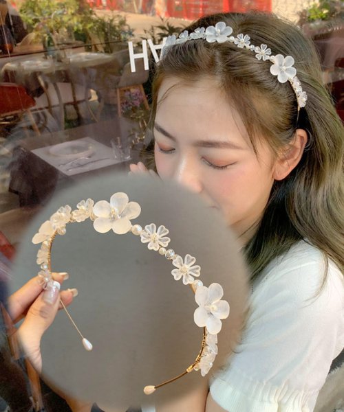 セール カチューシャ 花 パール ホワイトフラワー ビジュー 大人 ビーズ ヘアバンド エレガント 結婚式 ヘアアクセ ショッピングゴー Shoppinggo Magaseek セール カチューシャ 花 パール ホワイトフラワー ビジュー 大人 ビーズ ヘアバンド エレガント 結婚式 ヘアアクセ ショッピングゴー Shoppinggo Magaseek