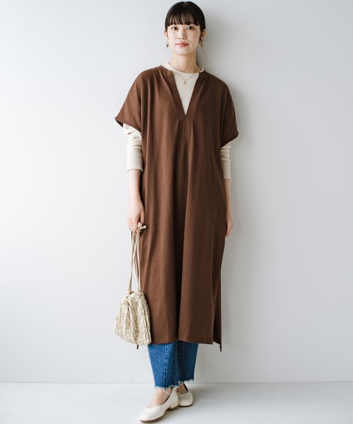 重ね着も着まわしも一挙両得 コーデ上手への道まっしぐら 物足りない日もさっと足すだけで一発逆転できて長ーーく使えるカットソーワンピースby Who Made M ハコ Haco Magaseek