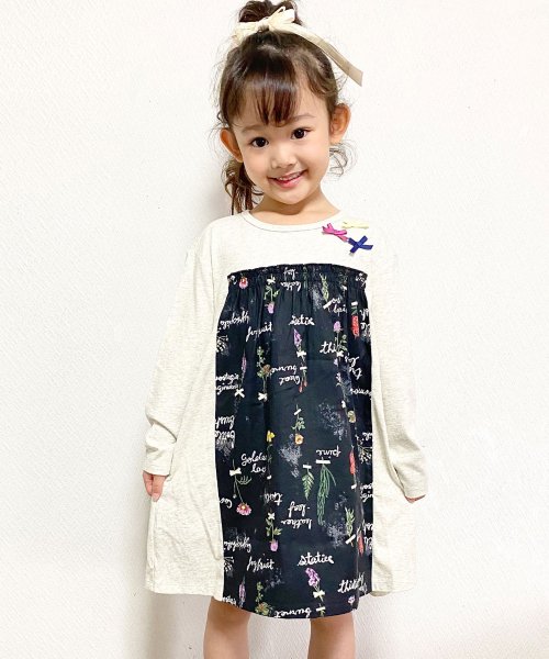 セール Troislapins トロワラパン フラワー ロゴ オリジナルプリントのワンピース 100 130cm トロワラパン Troislapins Magaseek