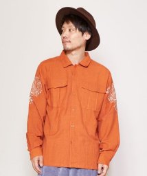 CAYHANE(チャイハネ)/【チャイハネ】ジプラー刺繍メンズシャツ IDS－1332/オレンジ