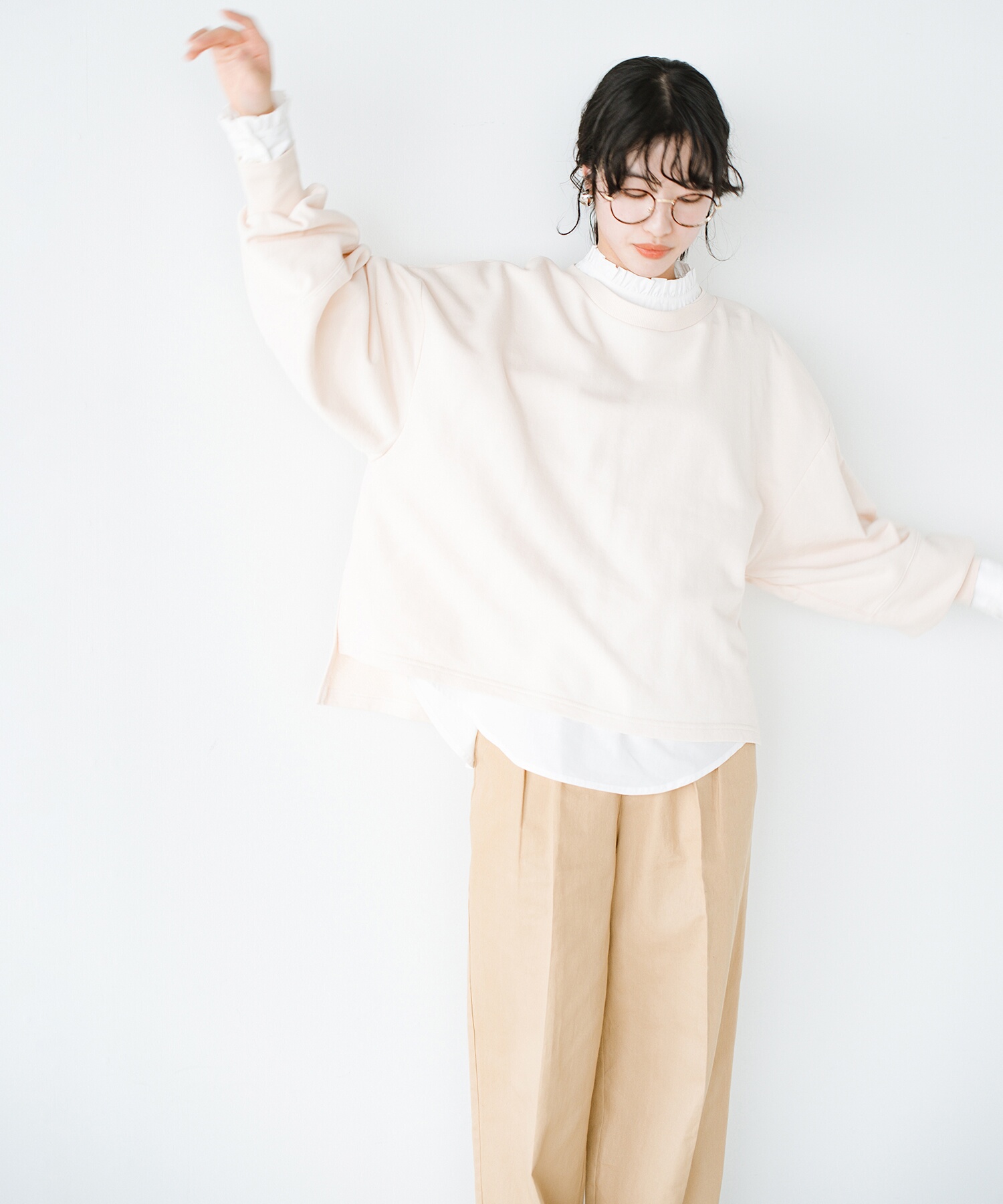 セール パッと着るだけでオシャレ見えが叶う 重ね着も着まわしも自由自在なゆるスウェット ハコ Haco Magaseek