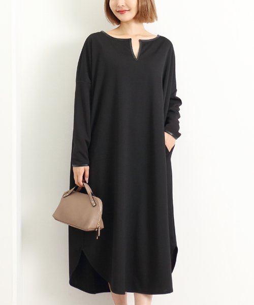 セール マーサ Martha フェイクレザーパイピングキーネックワンピース Magaseek セール マーサ Martha フェイクレザーパイピングキーネックワンピース Magaseek
