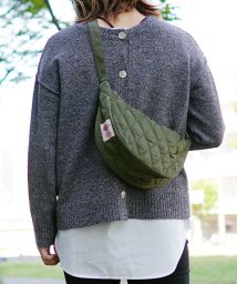 Holiday A.M.(ホリデーエーエム)/バッグ ショルダーバッグ レディース メンズ キルティング bag ワンショルダー HolidayA.M./カーキ