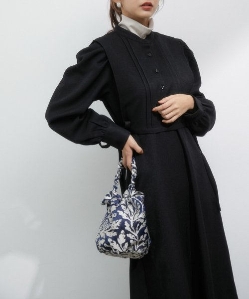 セール Web限定 ピンタックベスト付きフレアーワンピース タートルネック ３setアイテム ビザビ Vis A Vis Magaseek