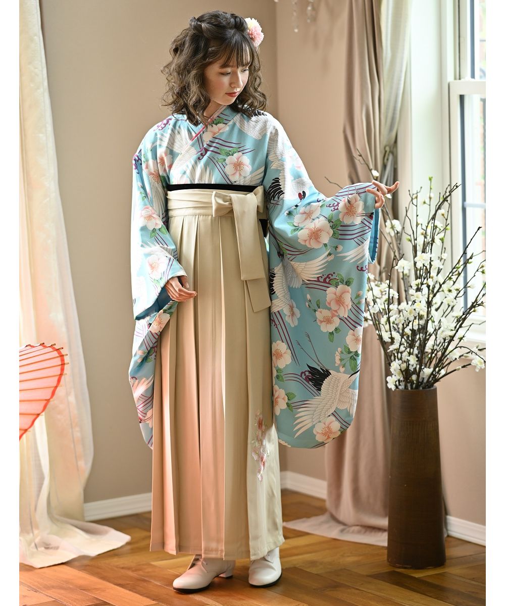 ちりめん着物と刺繍入り袴セット ちりめん着物と刺繍入り袴セット
