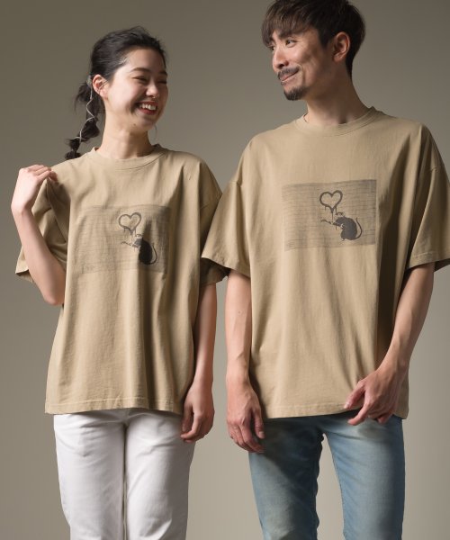 OMNES(オムネス)/【BRANDALISED&times;OMNES】 ユニセックス プリント半袖Tシャツ バンクシー Banksy/ベージュ
