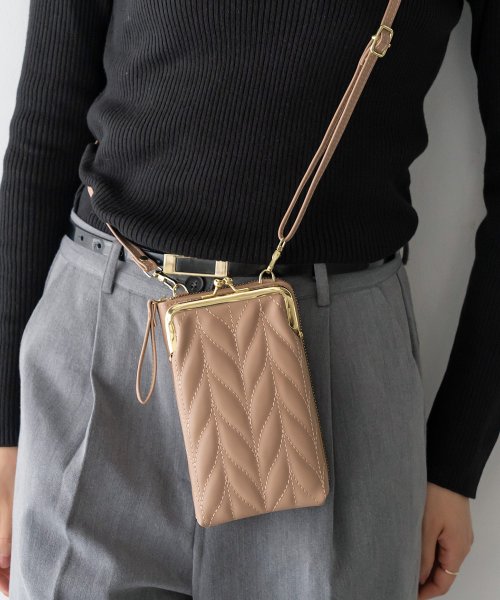 セール キルティングがま口スマホ お財布ポシェット Aroco アロコ ヴィータフェリーチェ Vitafelice Magaseek