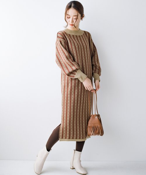 セール 大人っぽさを求めて地味になるのはもう嫌だ シックでもしっかり着映えてすっきり見える柄ニットワンピース ハコ Haco Magaseek