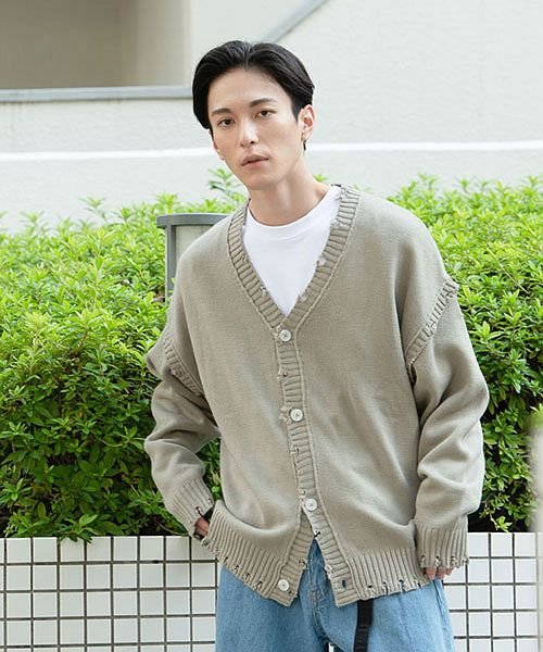 Cavaria ダメージ加工vネックビッグカーディガン メンズ カーデ ニット ダメージ クラッシュ ビッグ シンプル 無地 黒 白 カジュアル キャバリア 秋 キャバリア Cavaria Magaseek