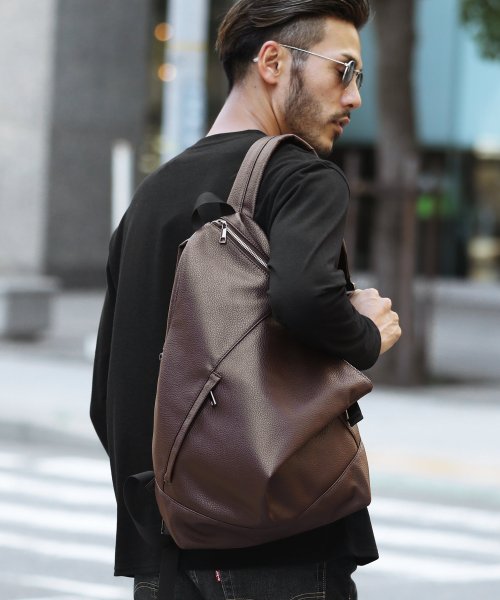 セール ジギーズショップ Jiggys Shop トライアングルバックパック リュックサック バックパック メンズ リュック 大容量 バッグ ストリート系 原宿系 韓国 高校生 通学 通勤用 ビジネス Magaseek