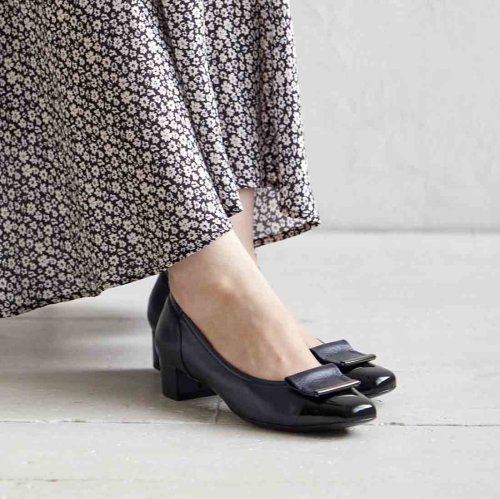 【3E】ローヒールスクエアパンプス 3E 本革