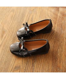 ローファー 女の子 フォーマル シューズ キッズ 子供靴 子供用 キッズ靴 リボン りぼん エナメル 入園式 入学式 卒園式 卒業式 結婚式 発表会 クララキッズ Clarah Kids Magaseek ローファー 女の子 フォーマル シューズ キッズ 子供靴 子供用 キッズ靴 リボン りぼん エナメル 入園式 入学式 卒園式 卒業式 結婚式 発表会 クララキッズ Clarah Kids Magaseek