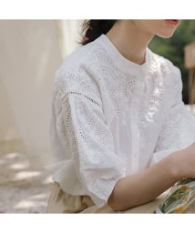 JUNOAH(ジュノア)/刺繍ノーカラーレースブラウス 韓国ファッション/ホワイト