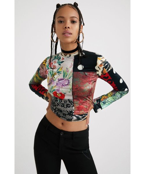 Desigual(デシグアル)/デジタルプリントパッチワークのレディーススリムTシャツ/イエロー系