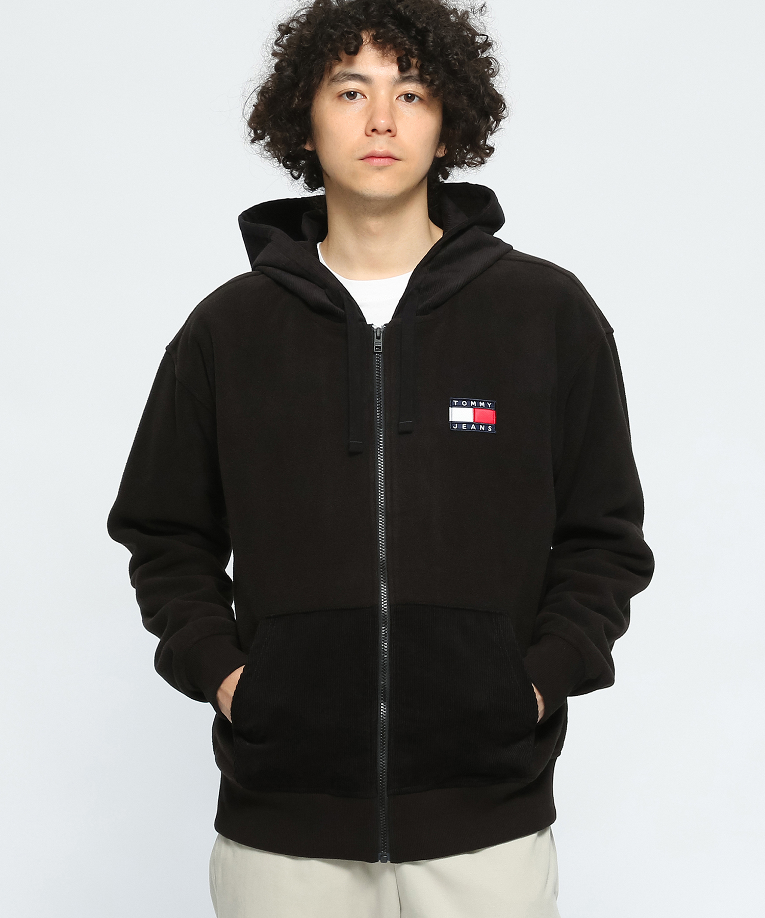セール】フラッグロゴフリースジップアップパーカー(504423652) | トミージーンズ(TOMMY JEANS) - MAGASEEK セール】フラッグロゴフリースジップアップパーカー(504423652) | トミージーンズ(TOMMY JEANS) - MAGASEEK