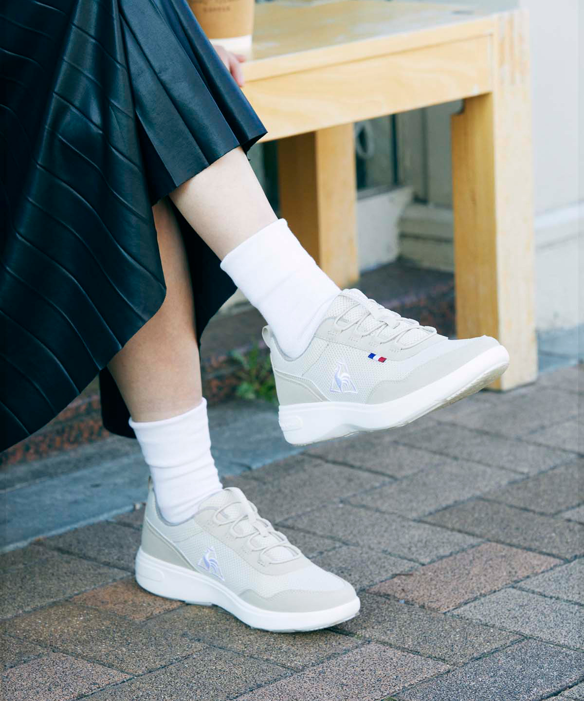 マギーさん セール Le Coq Sportif ルコックスポルティフ レディーススポーツウェア スポーツカジュアルトップス ジャージジャケット Qmwnjf00ma Wht レディー スポーツオーソリティ Paypayモール店 イラストで