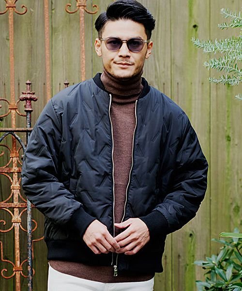 セール Cavaria 圧着キルト中綿ボンバージャケット アウター メンズ 長袖 ブルゾン ジップアップ 中綿 キルト 無地 ブランド シンプル ポケット ベージュ キャバリア Cavaria Magaseek