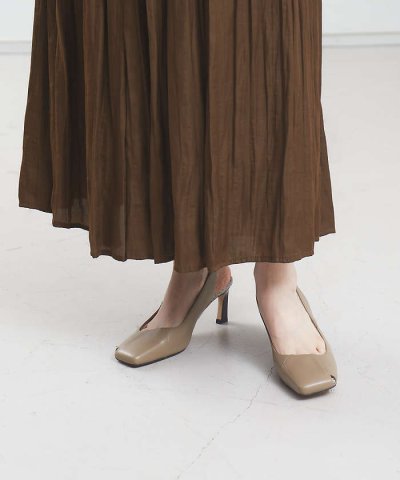 スクエアトゥ スリングバックパンプス