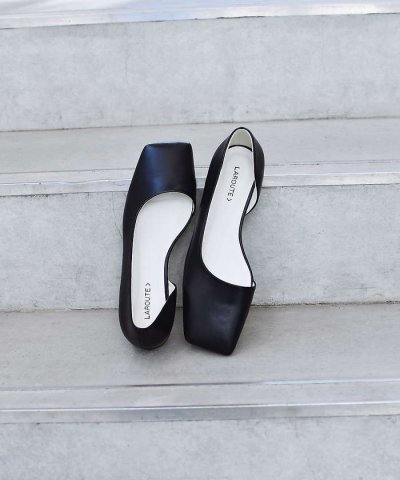 【LAROUTE】スクエアトゥサイドセパレートパンプス