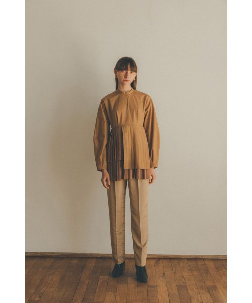 CLANE(クラネ)/SHAPE LINE PLEAT TOPS/BEIGE