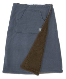 and it_(アンドイット)/フリース×シープリバーシブルブランケット【M－L】 ブランケット ひざ掛け 厚手 大判 ふわふわ モコモコ 暖かい フリース ボア おしゃれ かわいい 巻き ス/ネイビー