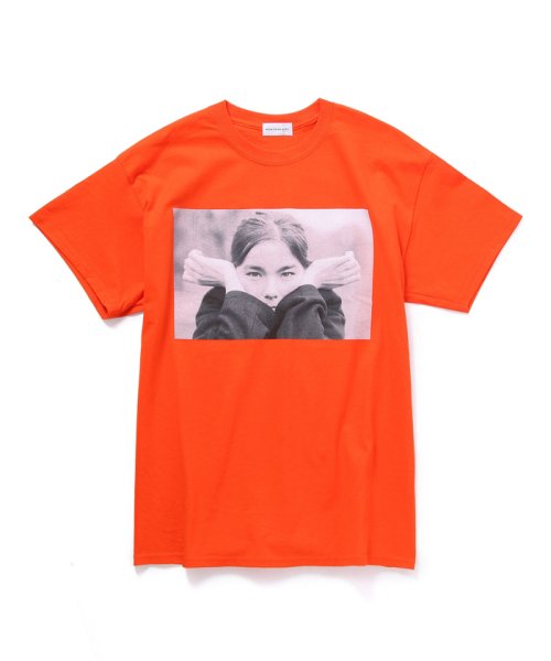bonjour records(ボンジュールレコード)/【bonjour records】Bjork T－Shirt /ビョーク Tシャツ/オレンジ（70）