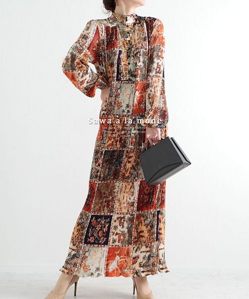 セール エレガントな総柄プリーツロングワンピース サワアラモード Sawa A La Mode Magaseek