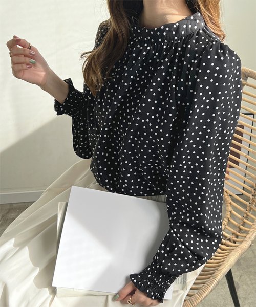 セール ブラウス ドット柄 水玉 ハイネック バルーン袖 バルーンスリーブ リボン オフィスカジュアル 大きいサイズ 韓国 ファッション ドット柄ハイネックバルーン フューティアランド Futier Land Magaseek