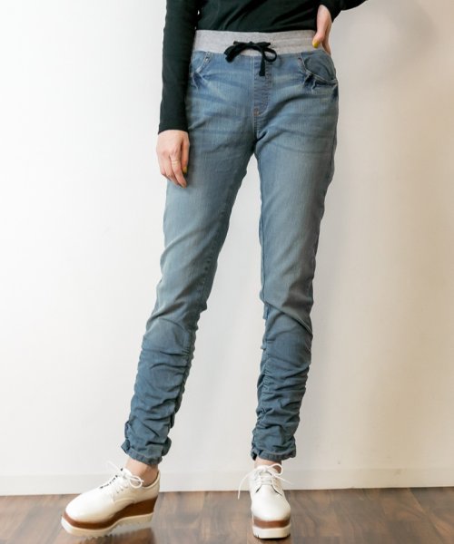 セール ウエストリブデニムパンツ デニムカーゴジョガーパンツ ストレッチ 伸び 伸縮 デニム 春コーデ 美脚 カジュアル フィットデニムパンツ可愛い 大きいサイズ ビッ アットワン Atone Magaseek