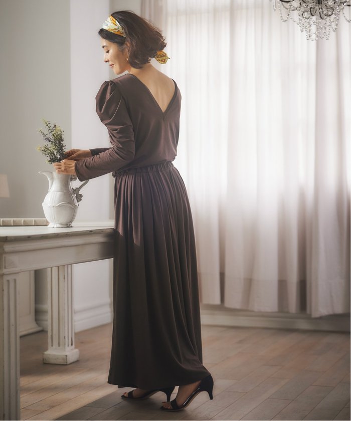 しました La Totalite ラトータリテワンピースの通販 By 2点ご購入でお値下げ可能です ラトータリテならラクマ ベージュ