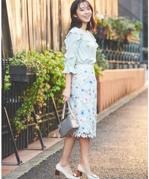 セール ケミカルレースプリントタイトスカート デビュー ド フィオレ Debut De Fiore Magaseek